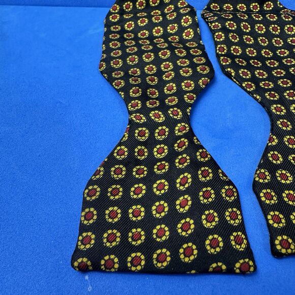 Vintage London Beau Silk Bow Tie Black Red Yellow Geometric Medallion Made USA - Picture 8 of 13